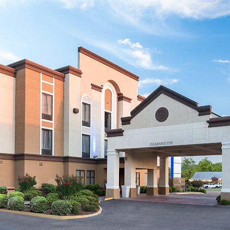 Holiday Inn Express & Suites - Grenada By Ihg Exterior photo